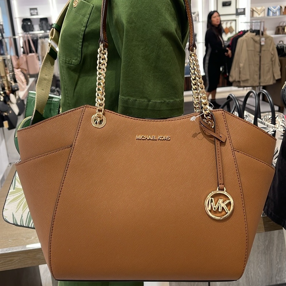 MICHAEL KORS LG CHAIN SHOULDER TOTE LUGGAGE - Picture 2 of 16